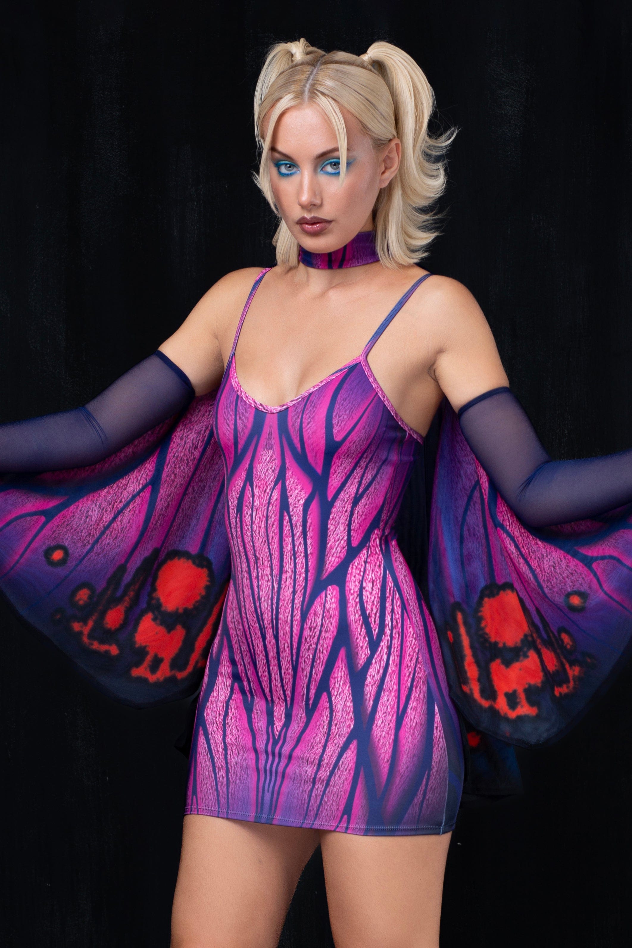 Midnight Embrace Winged Set