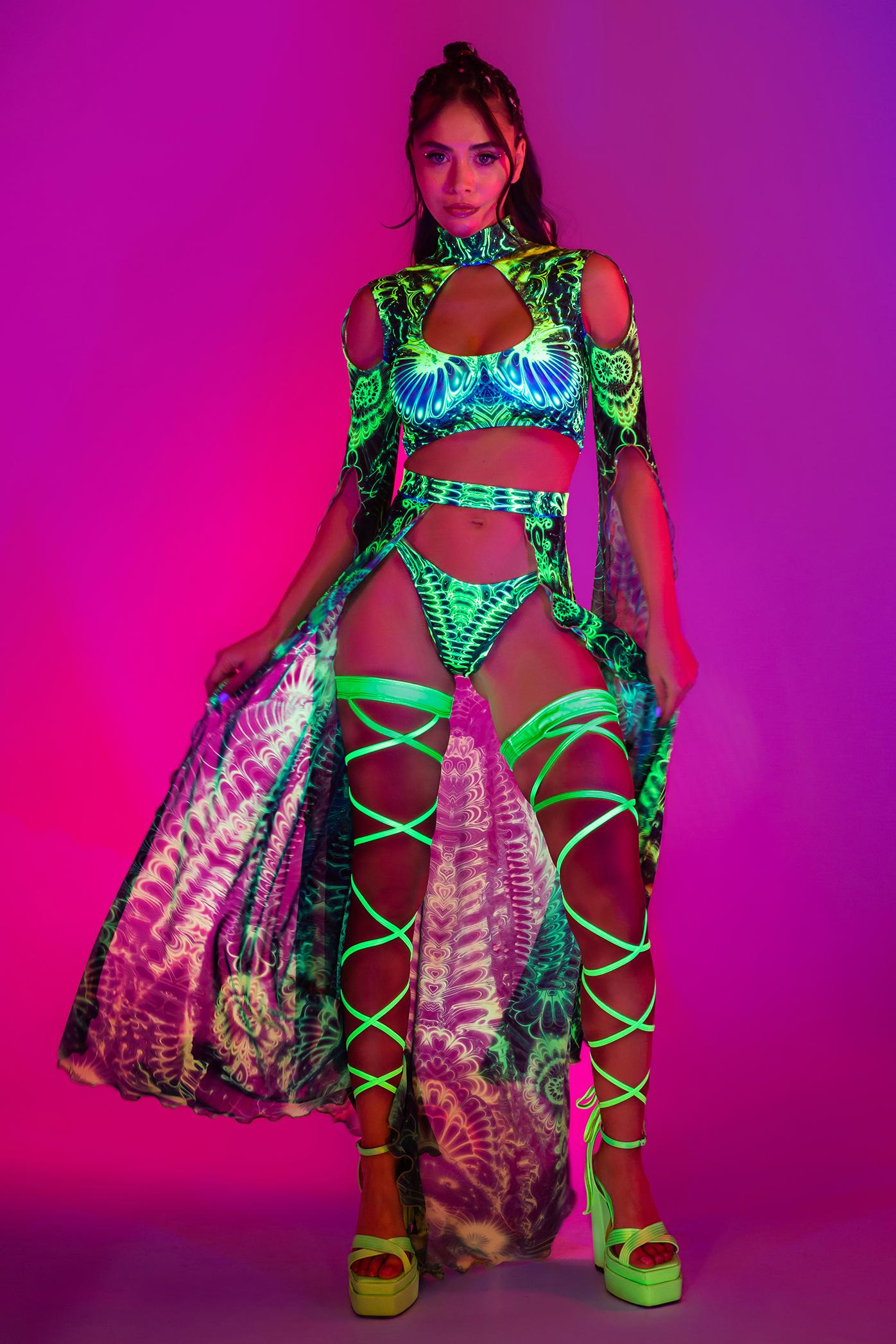 Gardens Of Paradise Maxi Sleeve Set
